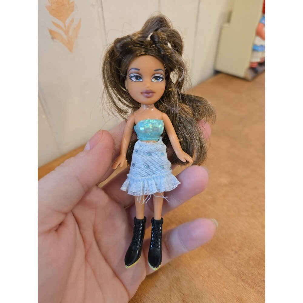 2002 Lil Bratz Yasmin MGA Entertainment Fashion Doll Figure Toy Y2K Nostalgia